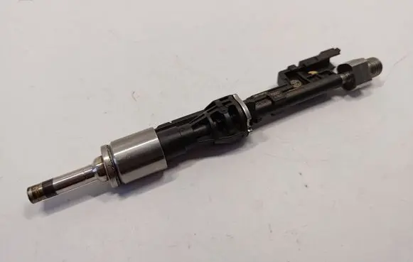 Fuel injector