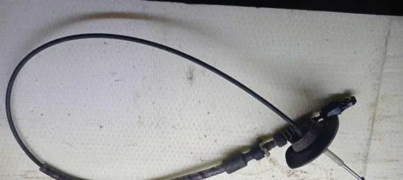 Chevrolet Captiva Gear shift cable linkage