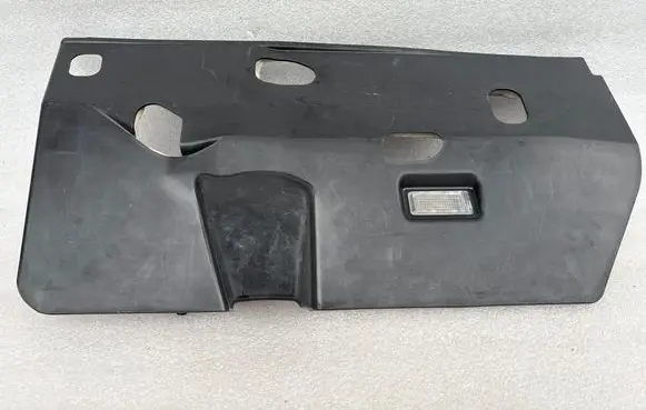 Volkswagen Touareg I Dashboard lower bottom trim panel 7L6815174E