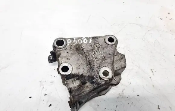 Citroen Xsara Engine mounting bracket 9628311880