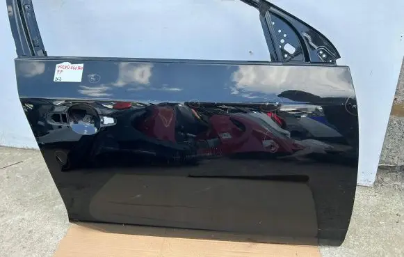 Volvo V60 Front door