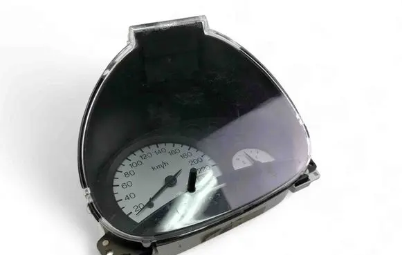 Speedometer (instrument cluster)