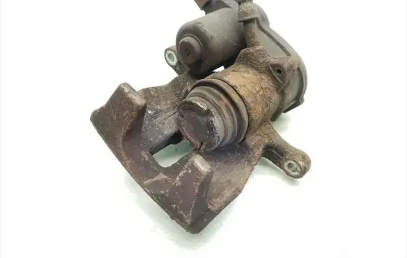 Rear brake caliper