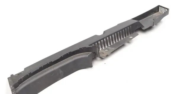 Volvo XC90 Fender end trim 31371764