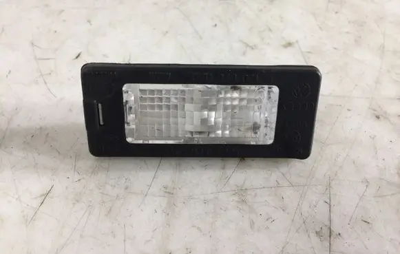 Volkswagen Golf VI Number plate light 5N0943021