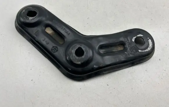 Chrysler Pacifica Other engine bay part 68236979AA