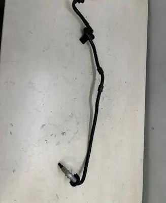 Volkswagen Touareg II Vacuum line/pipe/hose 7P0611932AK 0261230081 036906051G