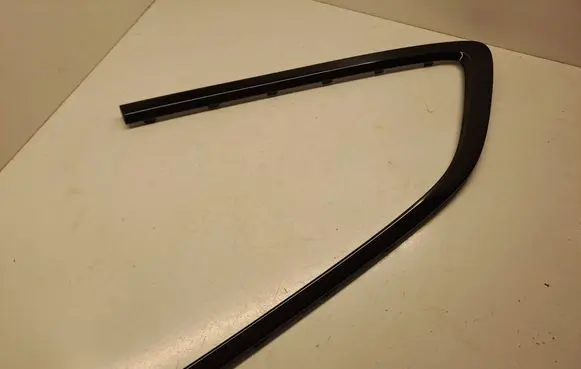 BMW 3 G20 G21 Door glass trim 5140
