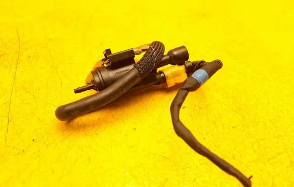 Mercedes-Benz A W177 Turbo solenoid valve A0005003201