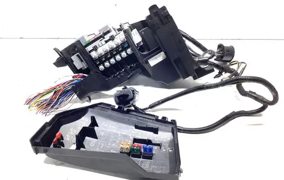 Land Rover Freelander 2 - LR2 Fuse box set 6G9T14A067AB 6G9T14A076UA