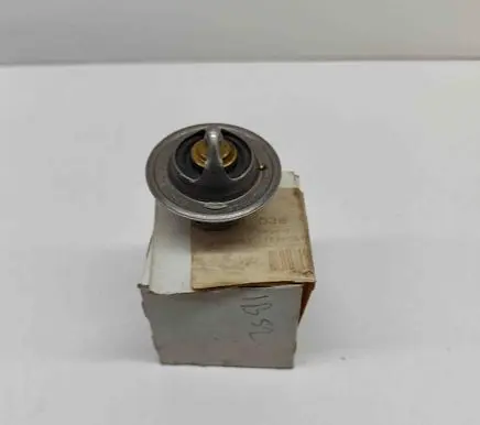 Volkswagen Golf II Thermostat 036121113B