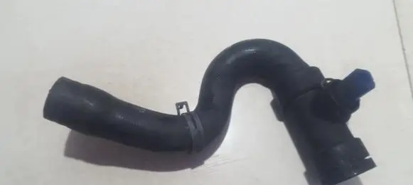 Audi A4 S4 B5 8D Engine coolant pipe/hose 4b0121049 4b0121049d