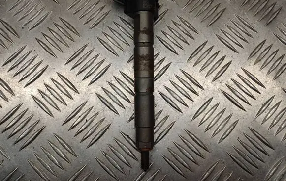 Fuel injector