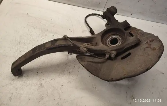 Hyundai Sonata Front wheel hub