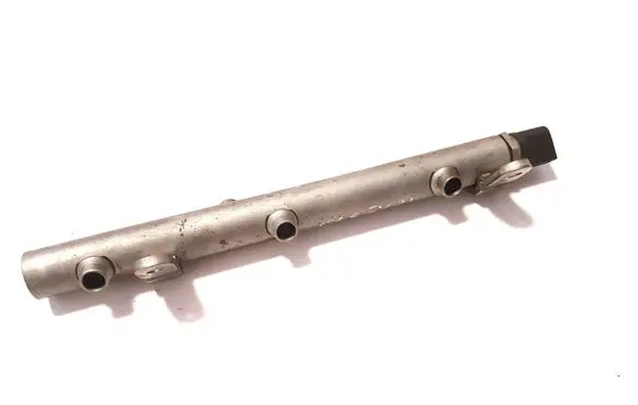 Mercedes-Benz CLS C218 X218 Fuel main line pipe A6420703095 0281002927