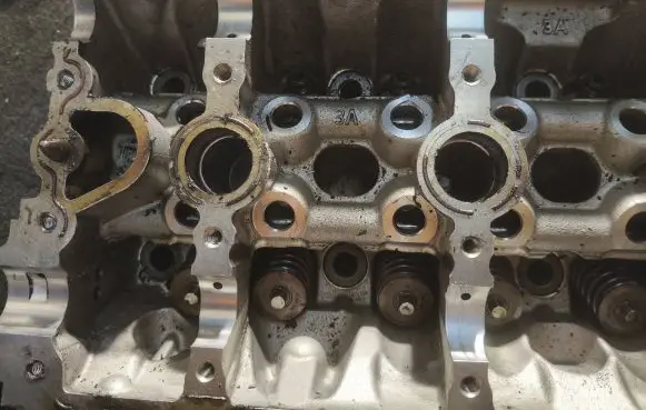 Skoda Octavia Mk2 (1Z) Engine head 06h103373j