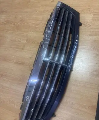 SsangYong Rexton Front bumper upper radiator grill