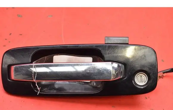 Nissan X-Trail T30 Front door exterior handle 