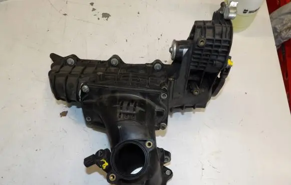 Mercedes-Benz E W212 Intake manifold A6510900028