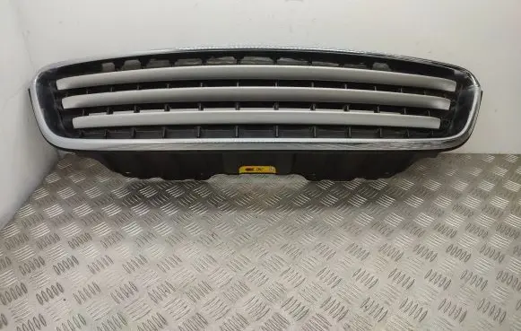 Mini Cooper Countryman R60 Front bumper upper radiator grill 9801581 9801582 9803635