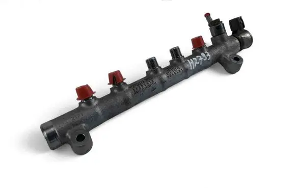 Volvo XC60 Fuel injector 31303612