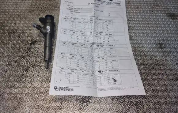 Citroen Berlingo Fuel injector 0445110340