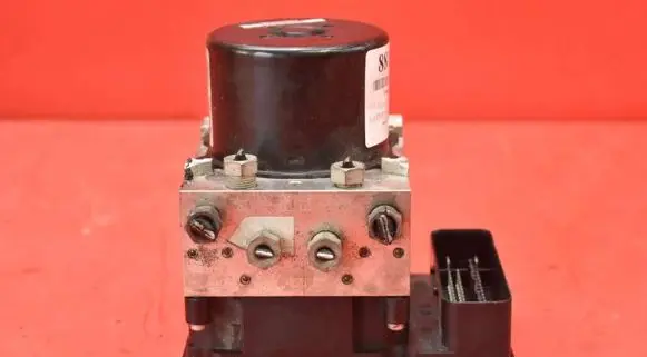 Volvo XC70 ABS Pump P30681619