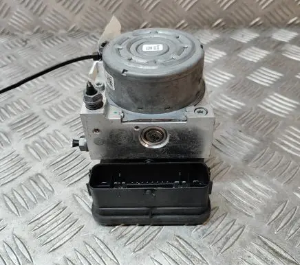 Volkswagen Golf VII ABS Pump 3Q0907379AB 3Q0907379G