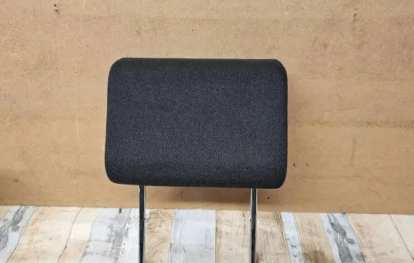 Opel Zafira B Rear seat headrest 