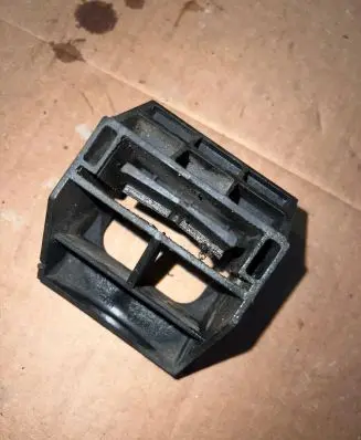 BMW 5 E60 E61 Radiator mount bracket 7542517