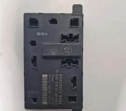 Mercedes-Benz Vito Viano W639 Door control unit/module 6398200126 ZGS003 356176