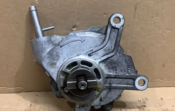 Toyota Avensis T270 Vacuum pump