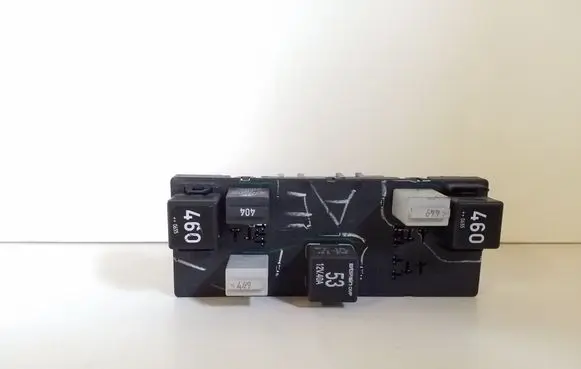 Volkswagen Jetta V Fuse module 3C0937049AE