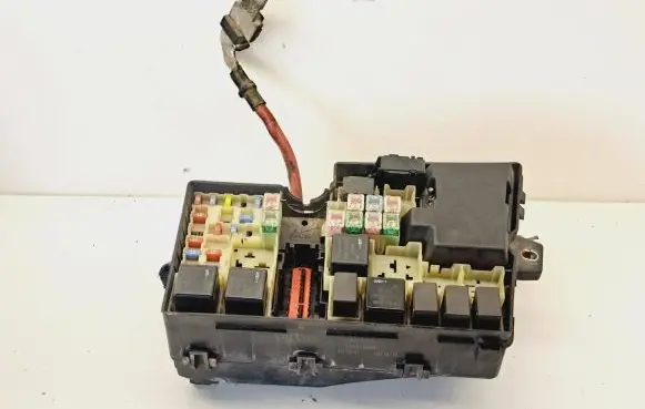 Volvo V70 Fuse box set 8688040 00679813 518818000
