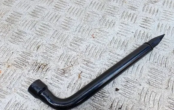 Volvo V40 Wheel nut wrench 93BB17032AB