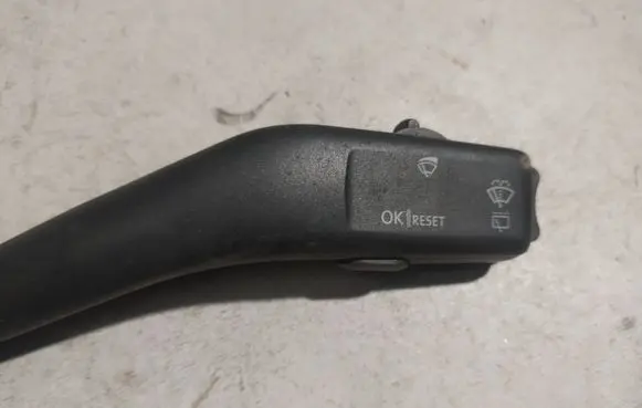 Skoda Octavia Mk2 (1Z) Wiper control stalk 1K0953519A