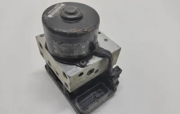 Volkswagen Golf IV ABS Pump 1J0907379P 10094903313 1J0614117D