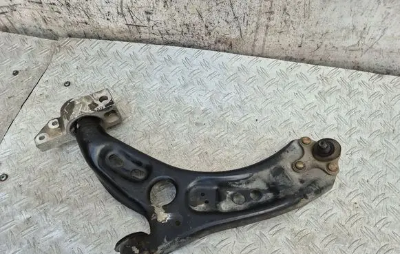 Skoda Octavia Mk2 (1Z) Front lower control arm/wishbone