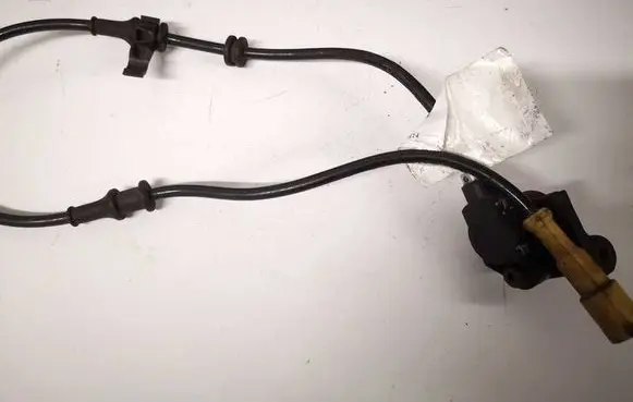 Opel Vectra B ABS brake wheel speed sensor 90464775