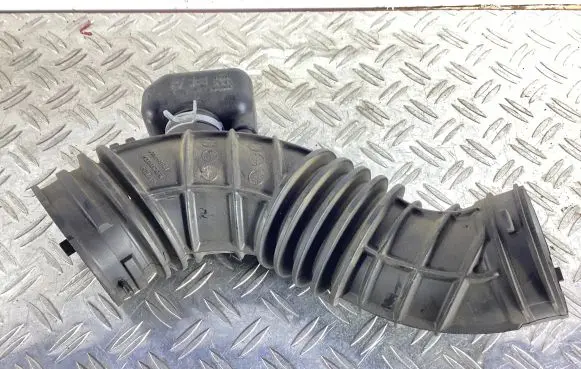 Intake resonator