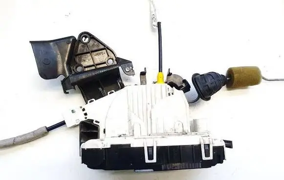 Mercedes-Benz C AMG W204 Front door lock a2047232708