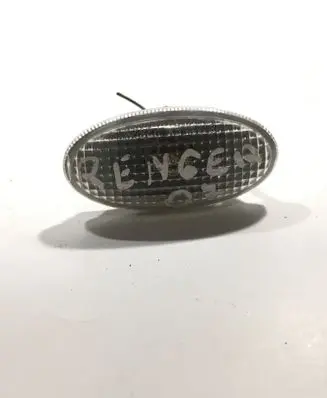 Ford Ranger Front fender indicator light P5785 P2829