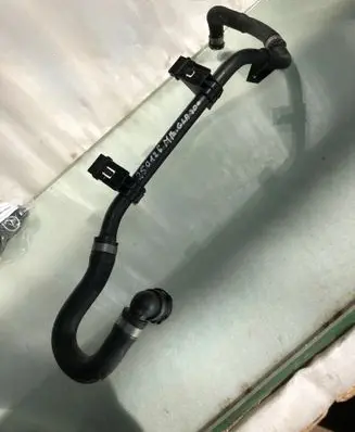 Mercedes-Benz GLA H247 Engine coolant pipe/hose A1775015102