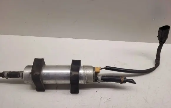 Audi A6 S6 C6 4F Fuel injection high pressure pump 8K0906095A