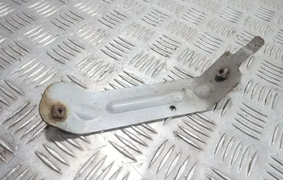 Jaguar XF X250 Fender mounting bracket 8X2316H028