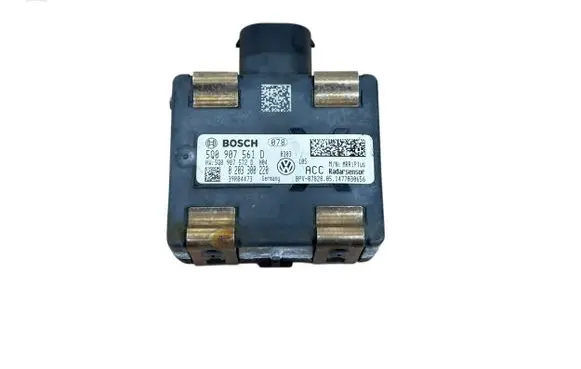 Volkswagen Golf VII Distronic sensor radar 5Q0907561D 0203300220 5Q0907572D