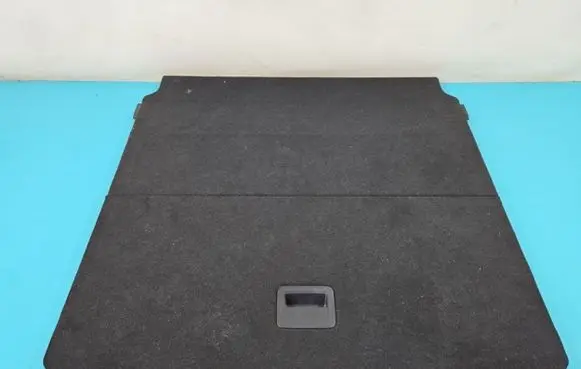 Trunk/boot floor carpet liner