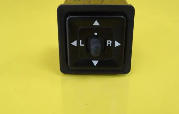 Mitsubishi Pajero Wing mirror switch 2775