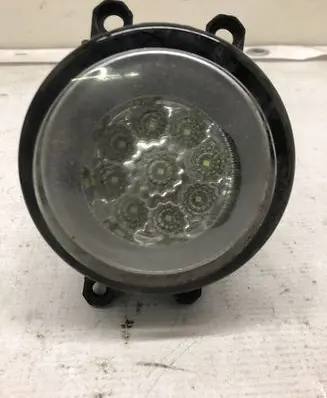 Toyota Prius (XW30) Front fog light 89210656