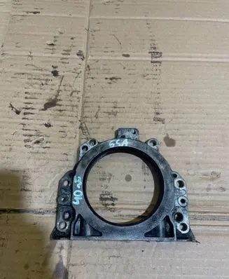 Volkswagen Touran I Timing chain cover 038103171E